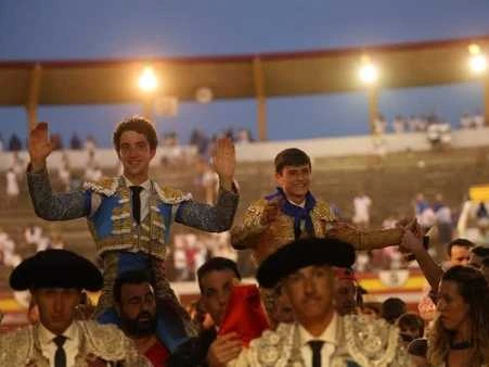 Aarón Palacio convierte Ejea en el escenario de su tarde soñada