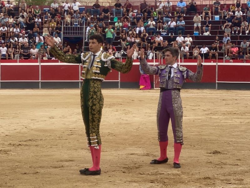 Joao D’Alva y Mariscal Ruiz sostienen una tarde de entrega en Calasparra marcada por el percance de Joaquín Caro