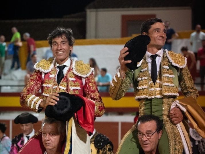 Curro Díaz y Paco Ureña celebran a lo grande el 50 aniversario de Castellar