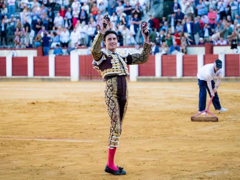 Diosleguarde y Roca Rey ponen a Valladolid en pie en una tarde de triunfo