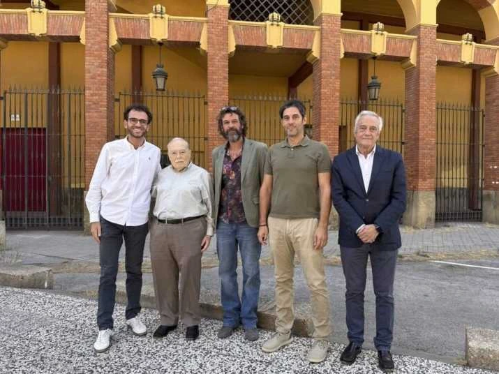 Martín Lagares avanza en Zaragoza el monumento dedicado al doctor Val-Carreres