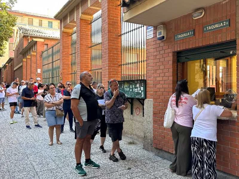 Gran éxito en la renovación y venta de nuevos abonos para la Feria del Pilar