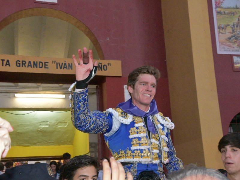 Borja Jiménez salva la tarde en Guadalajara