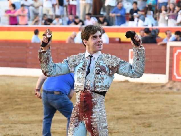 Salvador Herrero sustituye a Javier López Peregrino en el Zapato de Oro de Arnedo