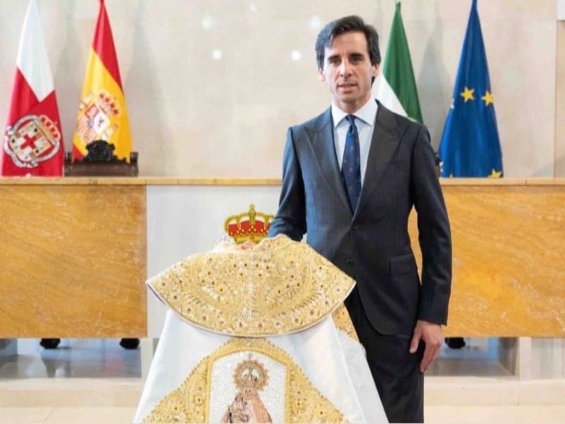 Juan Ortega conquista Almería y se lleva su segundo capote de paseo 