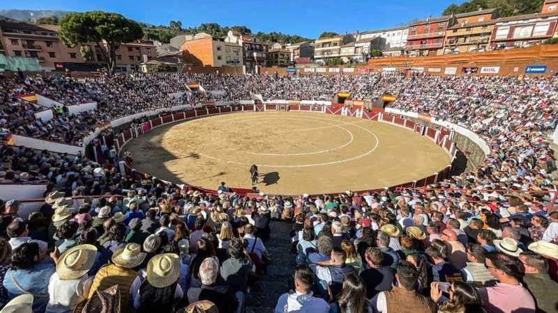 Arenas de San Pedro: la última gran cita de la temporada taurina en Ávila
