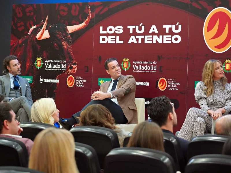 Finito de Córdoba y Estafanía Luyk "hilan" toros y moda en un exitoso ‘Tú a tú’ en Valladolid
