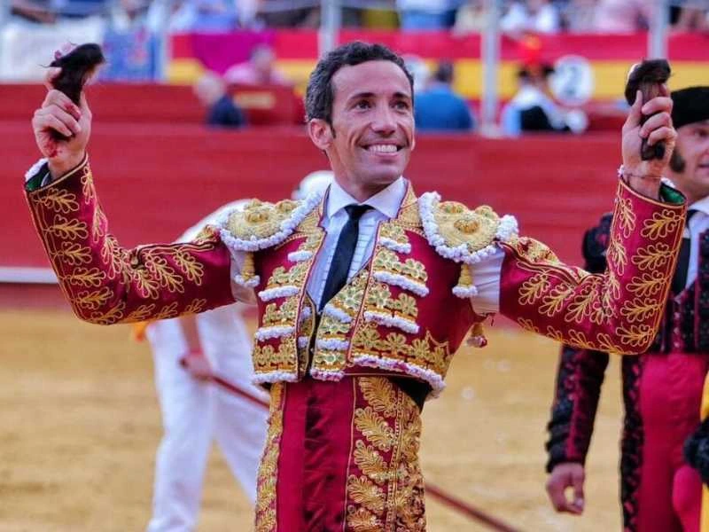 David de Miranda cierra una temporada europea de impacto: 52 corridas, 112 orejas y 7 rabos